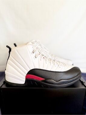 AUTHENTIC Jordan 12 Retro Taxi Flip size 10.5 CT8013-162 2024 PRE-OWNED